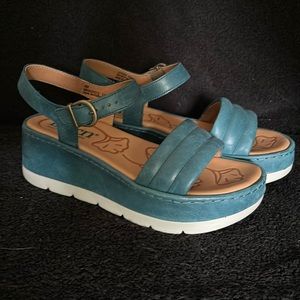 Born Sandals